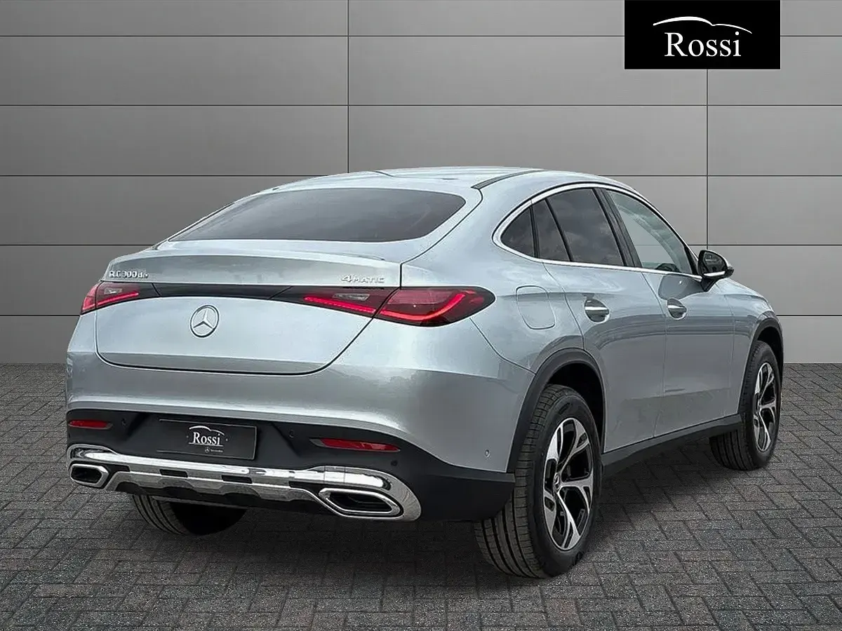 Nouvelle Mercedes GLC300 197 ch (144 kW) 2026 Argent Coupé
