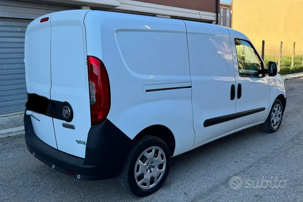 Usata Fiat Doblò 120 CV (88 kW) 2019 Bianco Monovolume