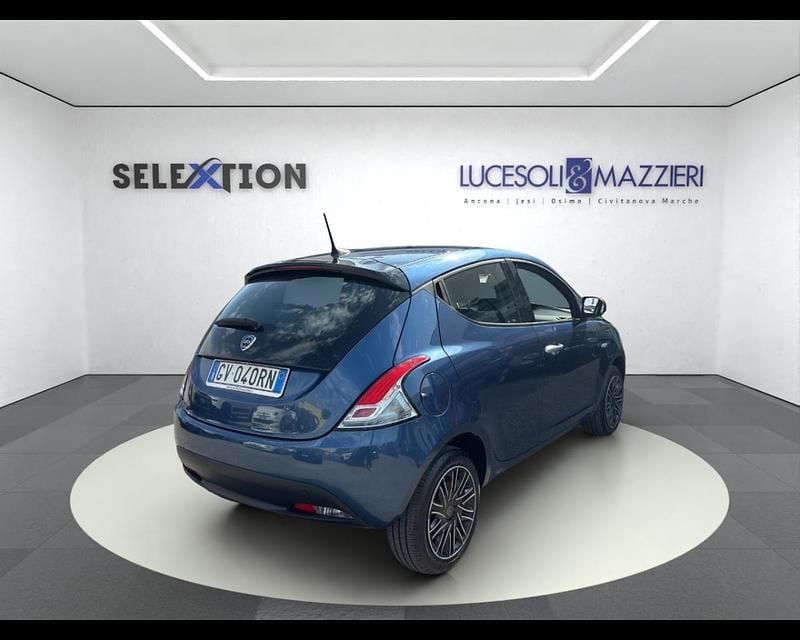 Usata Lancia Ypsilon S 69 CV (50 kW) 2024 Blu Utilitaria