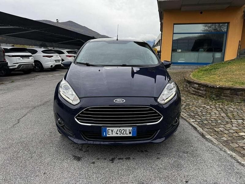 Usata Ford Fiesta Titanium 75 CV (55 kW) 2015 Blu/azzurro Berlina