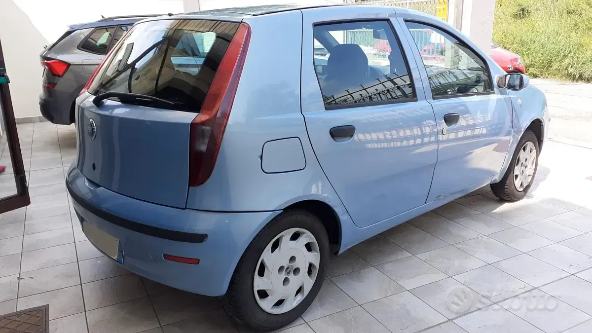 Brugt Fiat Punto 60 HK (44 kW) 2005 Blå Hatchback