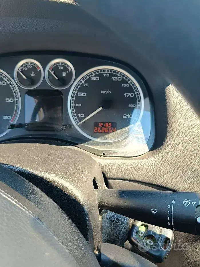 Usata Peugeot 307 68 CV (50 kW) 2005 Grigio Station wagon
