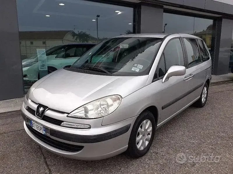 Usata Peugeot 807 107 CV (78 kW) 2004 Argento Monovolume