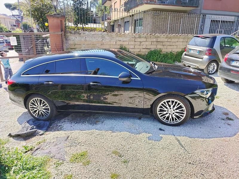 Usata Mercedes CLA200 Shooting Brake Executive 150 CV (110 kW) 2020 Nero Station wagon