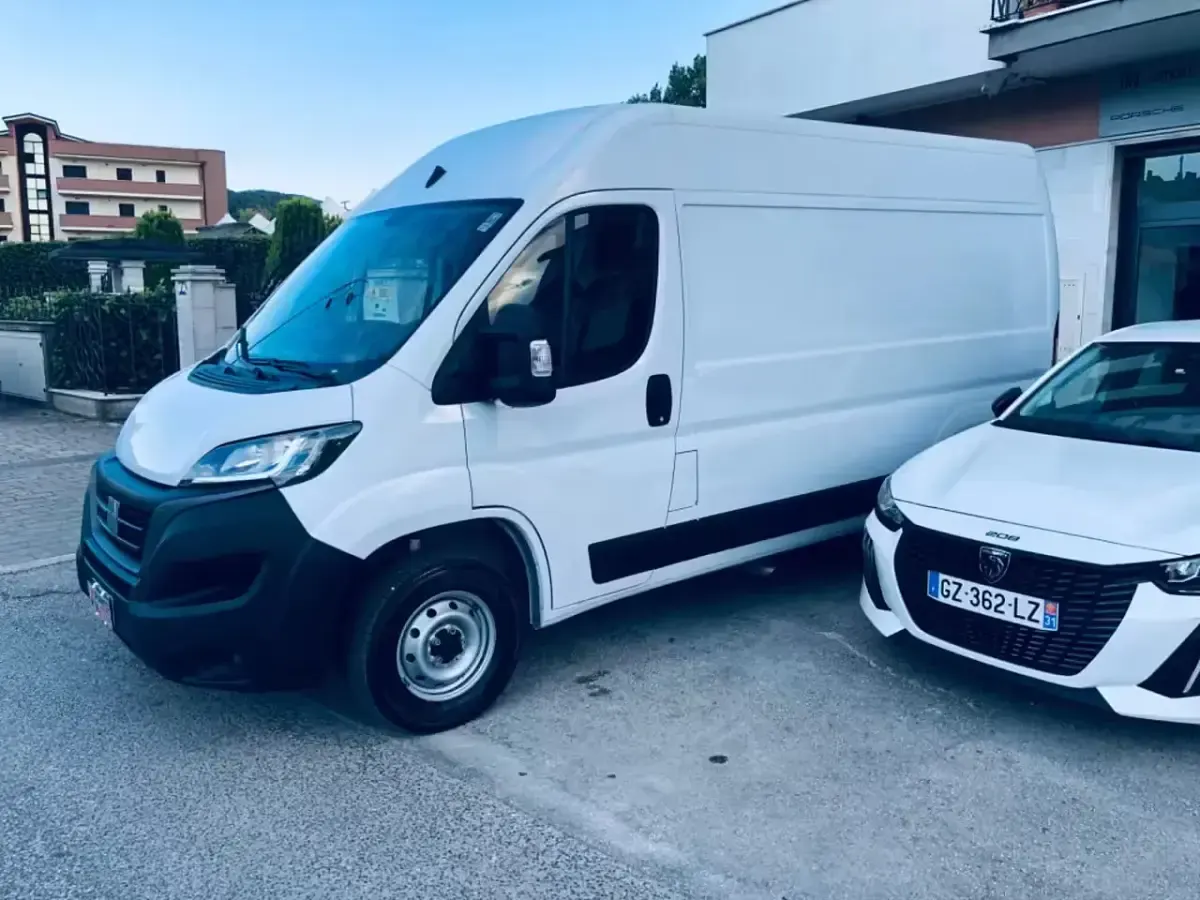 Usata Fiat Ducato 33 140 CV (102 kW) 2023 Bianco Furgone