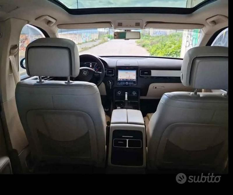 Usata VW Touareg Executive 245 CV (180 kW) 2011 Nero SUV