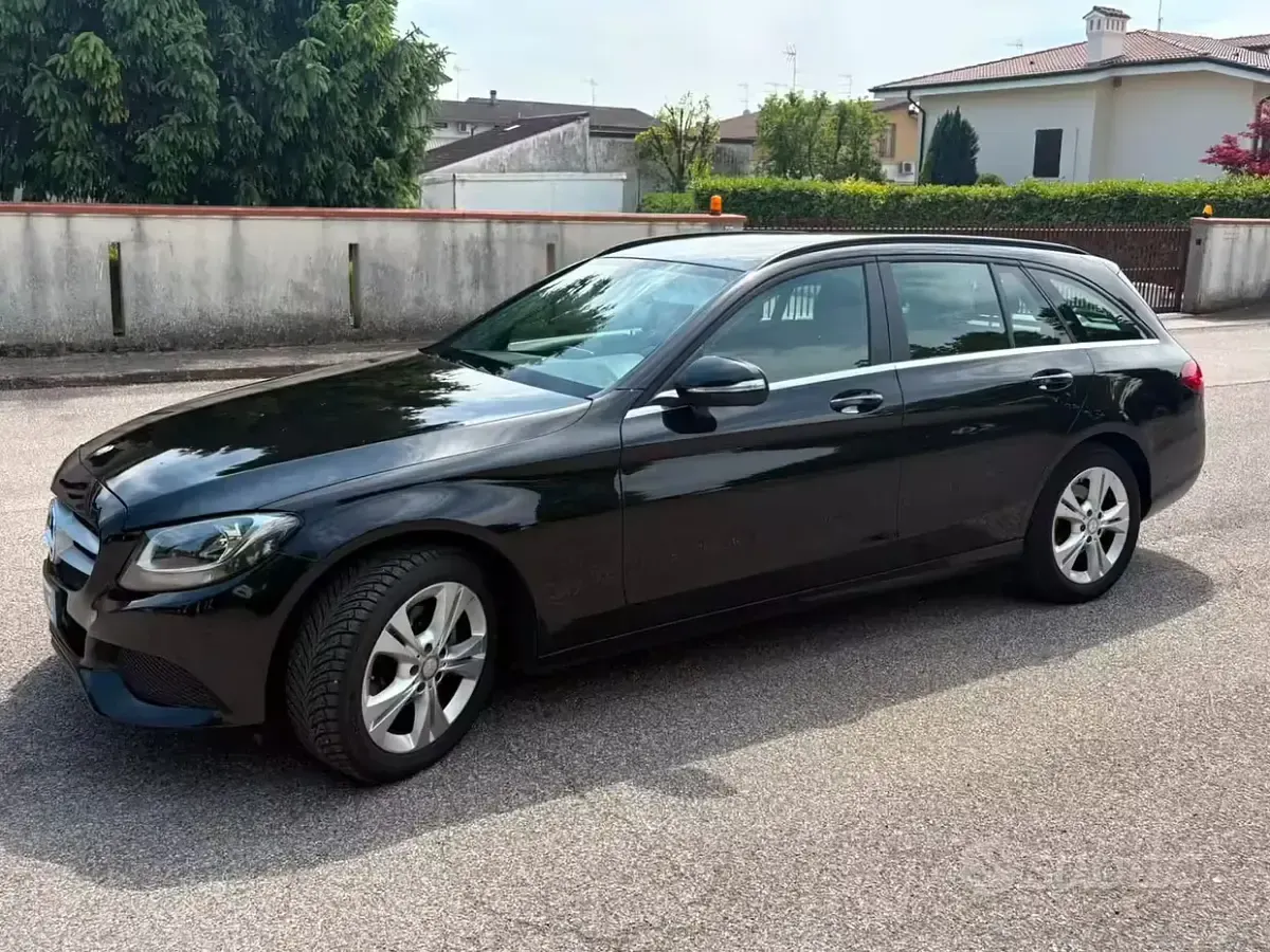 Begagnad Mercedes C180 116 HK (85 kW) 2015 Svart Kombi