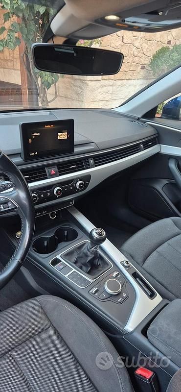 Usata Audi A4 122 CV (89 kW) 2017 Blu Station wagon