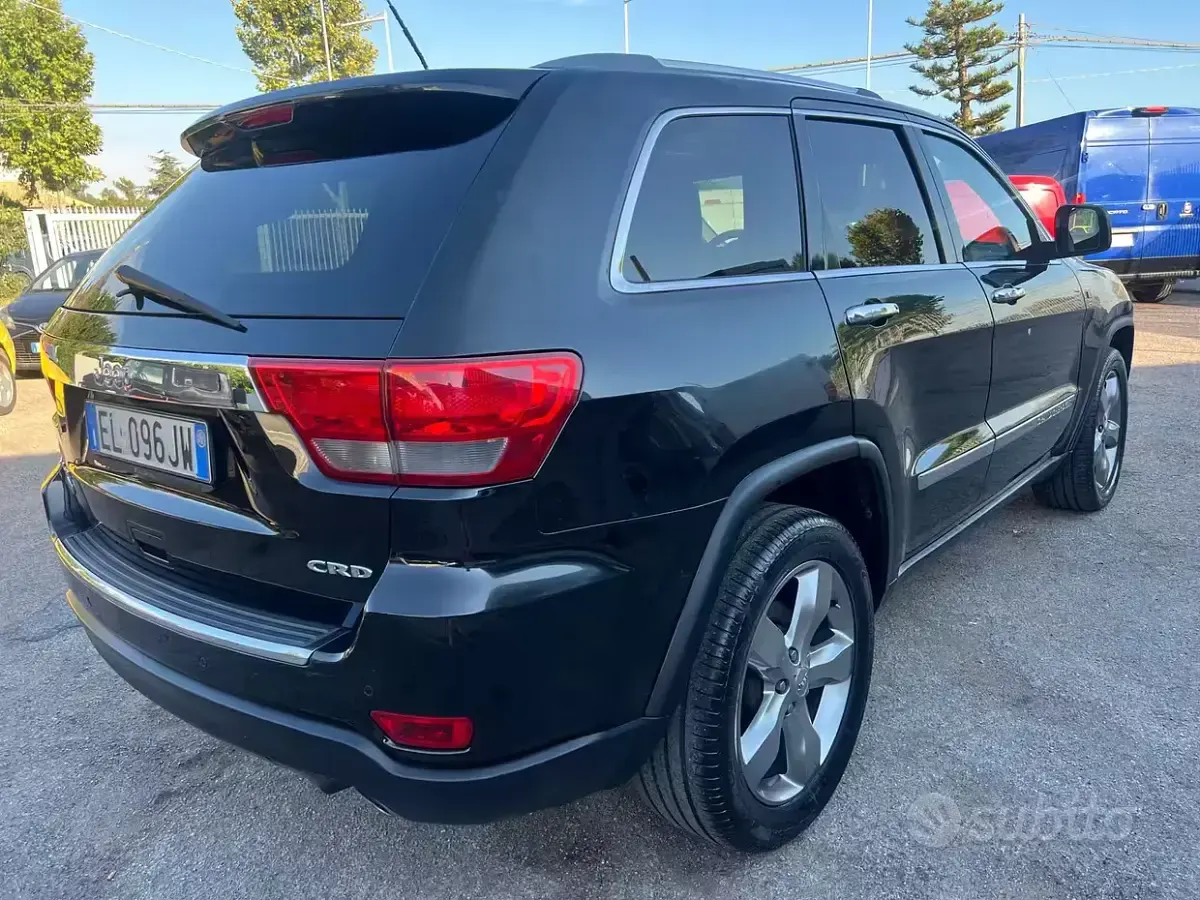 Usata Jeep Grand Cherokee Overland 241 CV (177 kW) 2011 Nero SUV