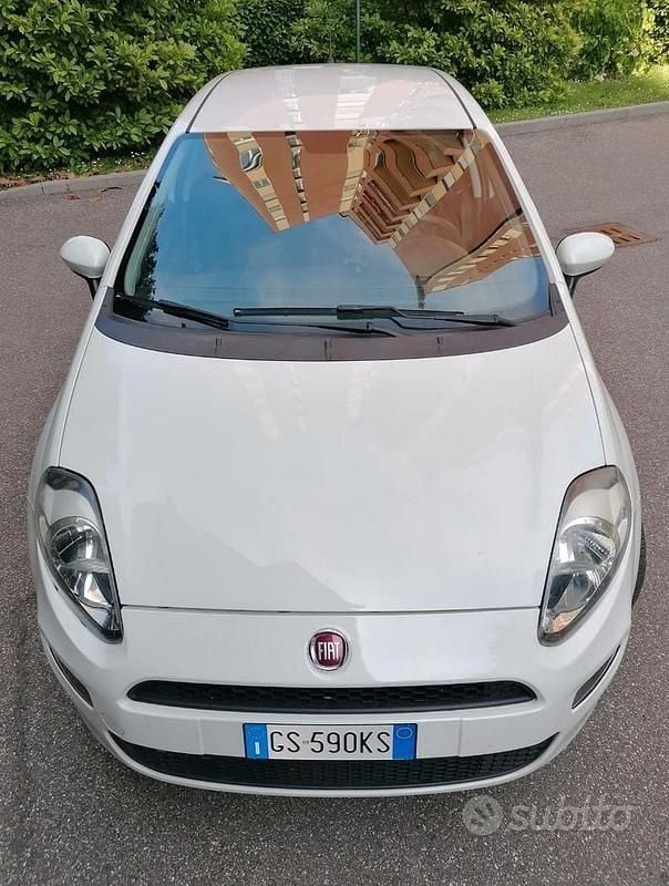 Usata Fiat Punto Street 69 CV (50 kW) 2017 Bianco Utilitaria