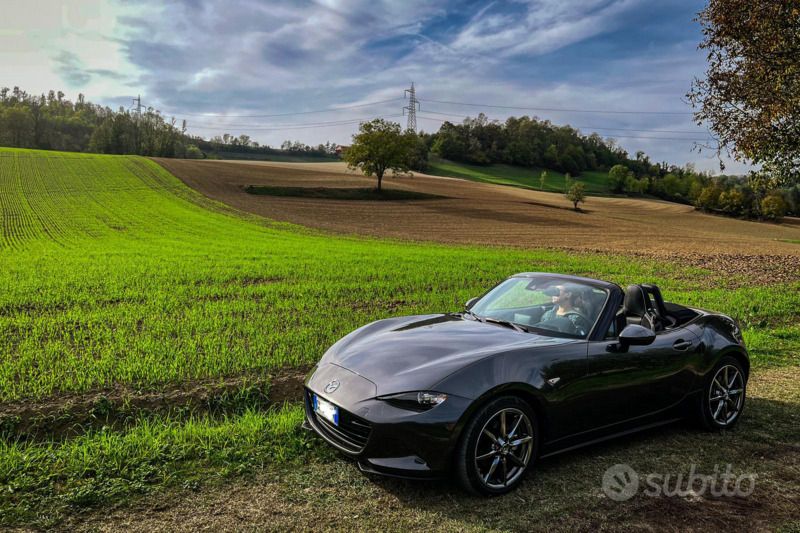 Grigio Usata 2022 Mazda MX5 Inclusive Cabrio | 31.000 € (Buon prezzo) - Immagine 1/4