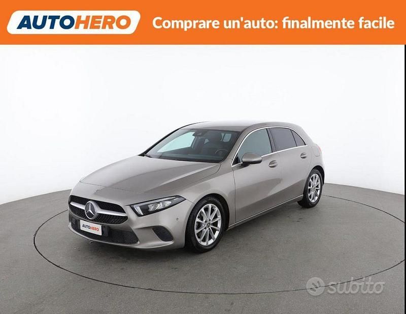 Usata Mercedes A180 116 CV (85 kW) 2020 Grigio Berlina