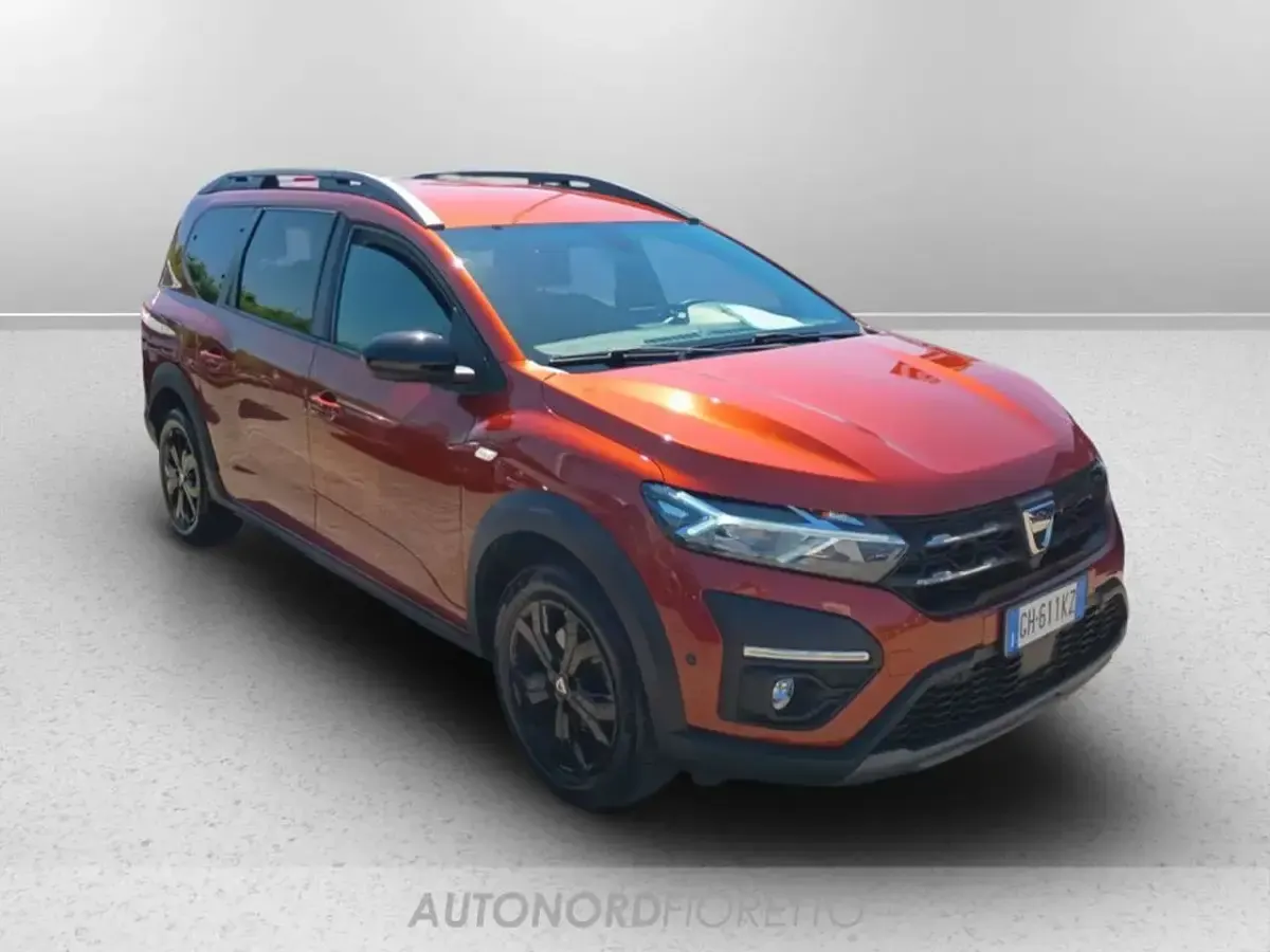 Usata Dacia Jogger Extreme 101 CV (74 kW) 2022 Terracotta Monovolume