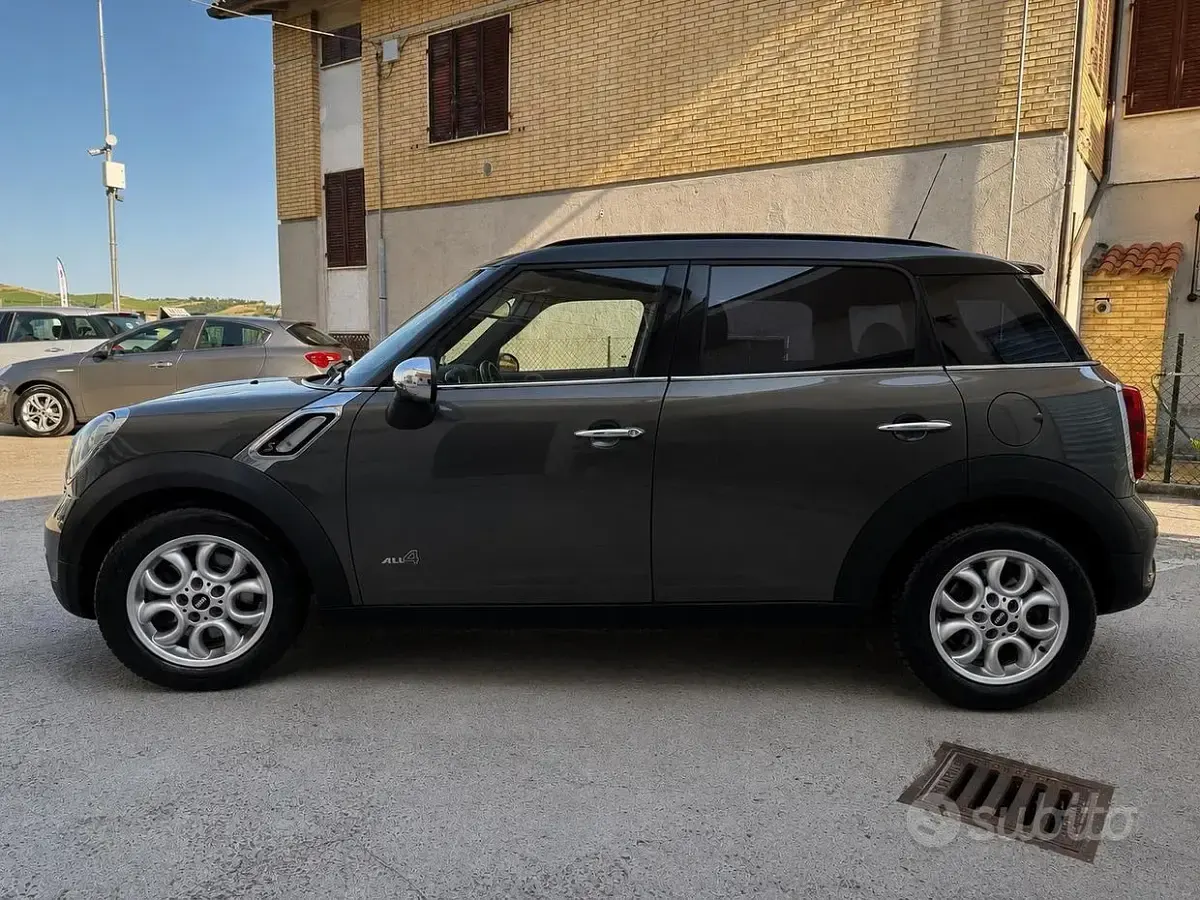 Usata Mini Countryman 184 CV (135 kW) 2011 Grigio SUV