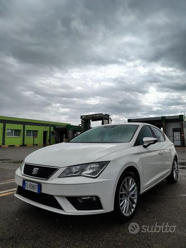 Usata Seat Leon 115 CV (84 kW) 2017 Bianco Berlina