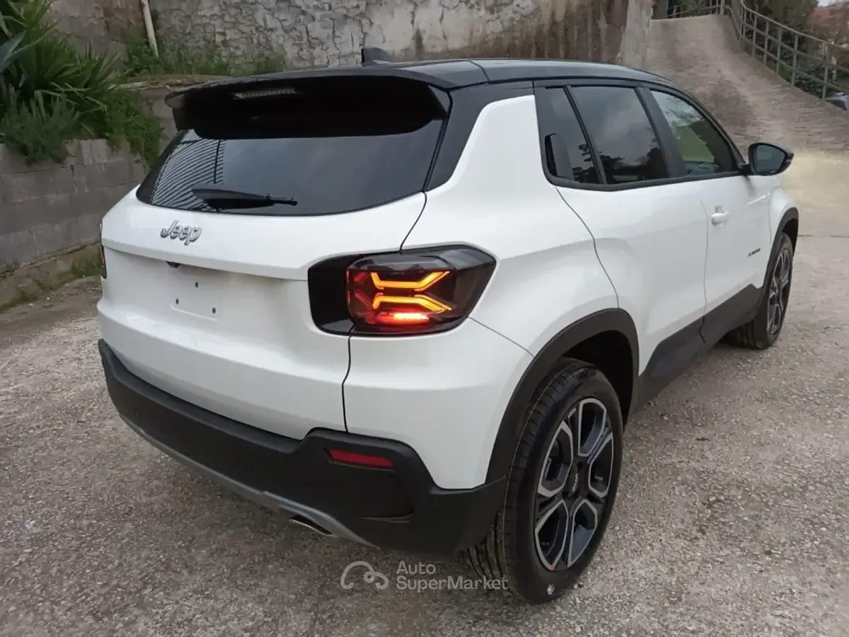 Nuova Jeep Avenger Summit 101 CV (74 kW) 2026 Bianco SUV