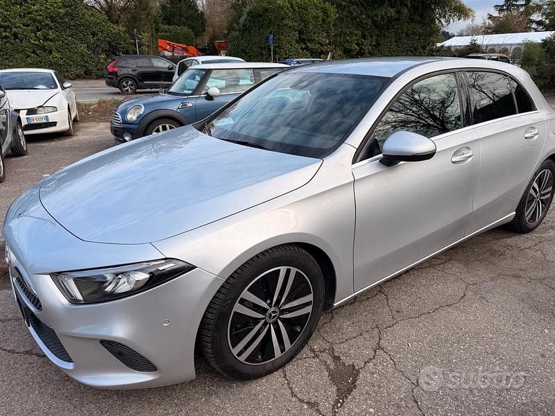 Occasion Mercedes A180 Business 116 ch (85 kW) 2019 Gris Berline