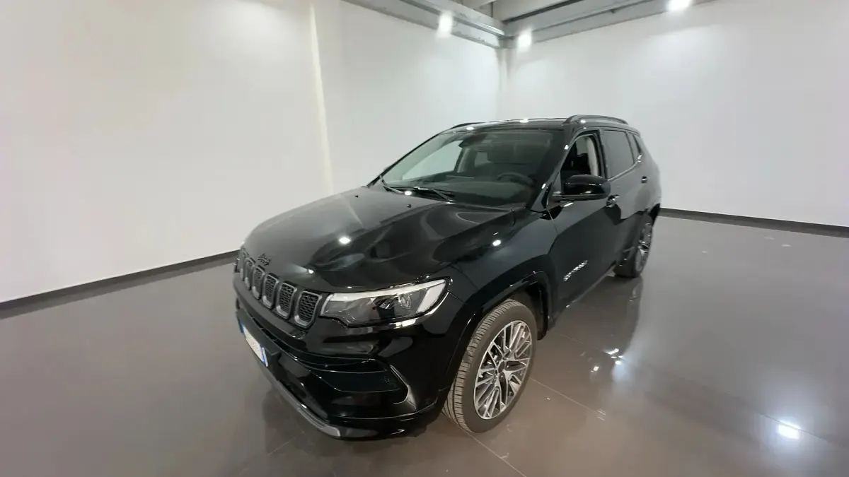Usata Jeep Compass Summit 130 CV (95 kW) 2025 601solid black SUV
