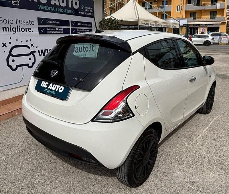 Usata Lancia Ypsilon S 69 CV (50 kW) 2023 Bianco Utilitaria