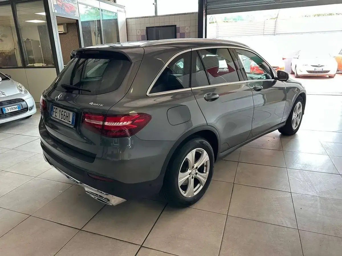 Usata Mercedes GLC220 Executive 170 CV (125 kW) 2016 Grigio SUV