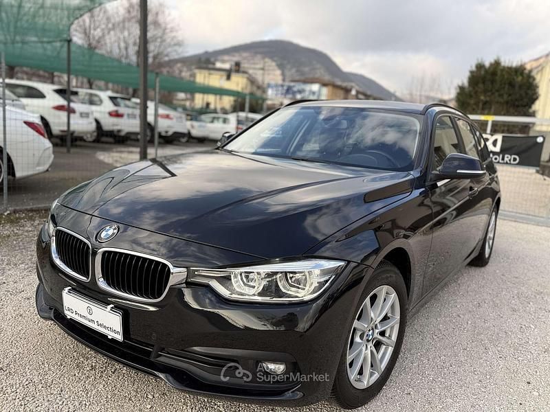 Usata BMW 318 Sport Line 150 CV (110 kW) 2019 Nero Station wagon