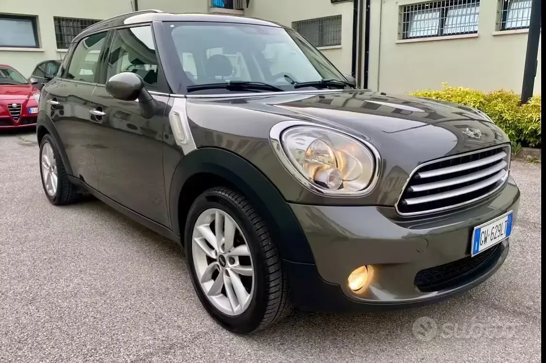 Usata Mini Cooper D Countryman 111 CV (81 kW) 2011 Grigio SUV