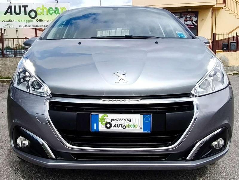Usata Peugeot 208 Allure 102 CV (75 kW) 2020 Argento Utilitaria