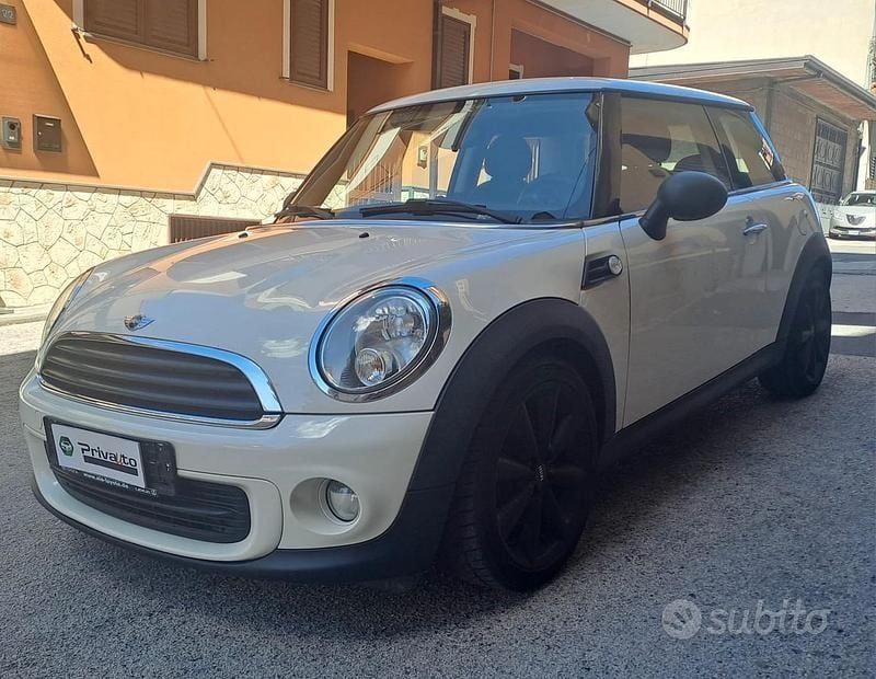 Begagnad Mini ONE 90 HK (66 kW) 2012 Halvkombi