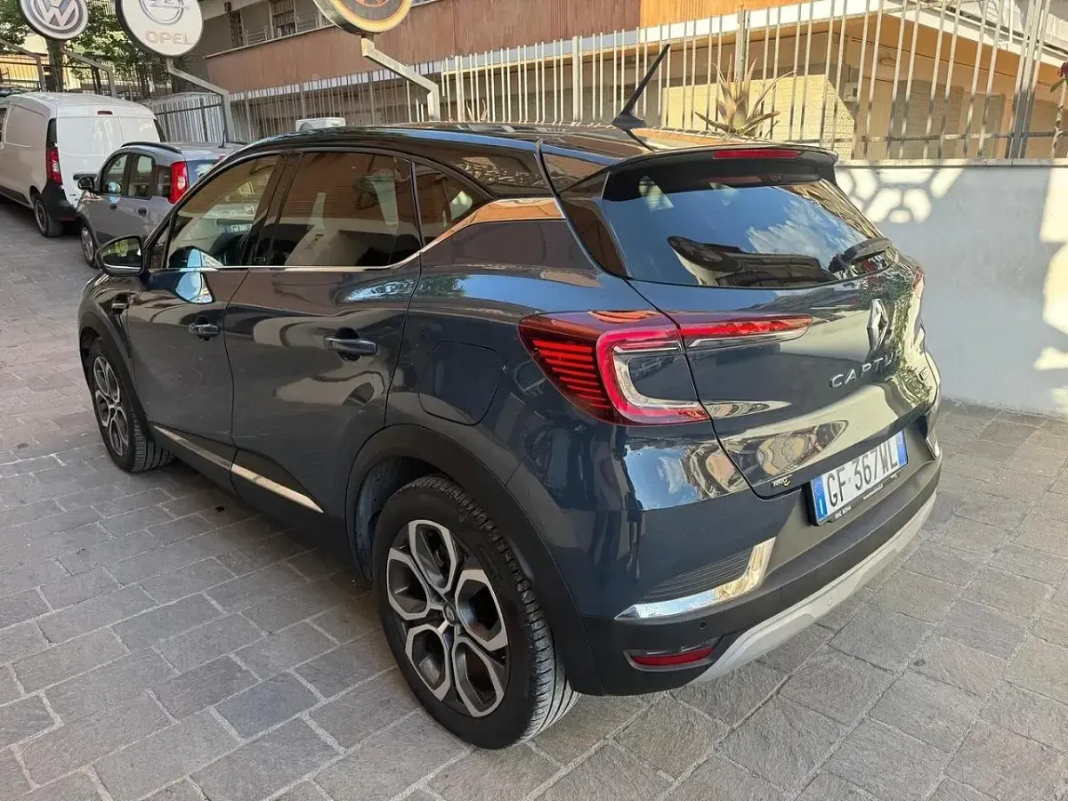 Usata Renault Captur Intens 160 CV (117 kW) 2021 Bianco SUV