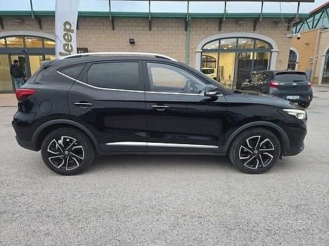Usata MG ZS Luxury 116 CV (85 kW) 2025 Nero SUV