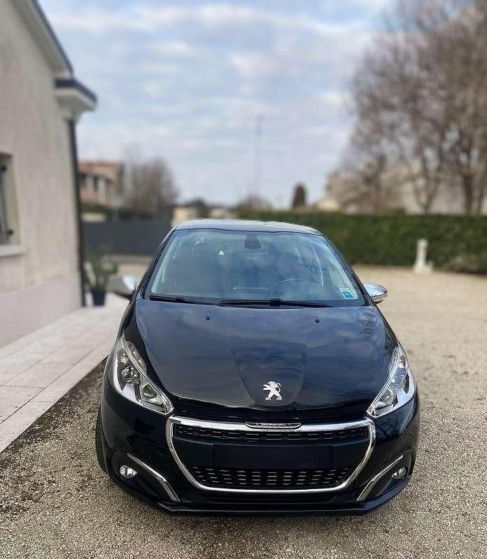 Usata Peugeot 208 Allure 75 CV (55 kW) 2017 Utilitaria