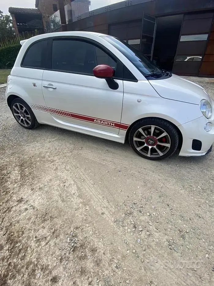 Usata Abarth 500 135 CV (99 kW) 2009 Bianco Utilitaria