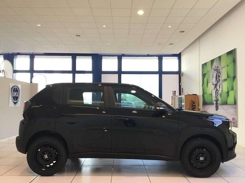 Nuova Fiat Grande Panda Pop 110 CV (80 kW) 2026 Nero Utilitaria