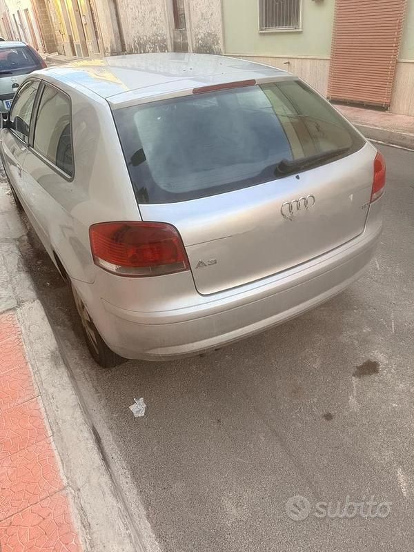 Usata Audi A3 105 CV (77 kW) 2005 Grigio Utilitaria
