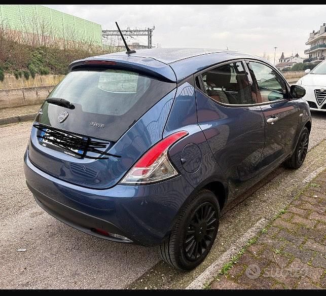Usata Lancia Ypsilon 2022 Blu Utilitaria