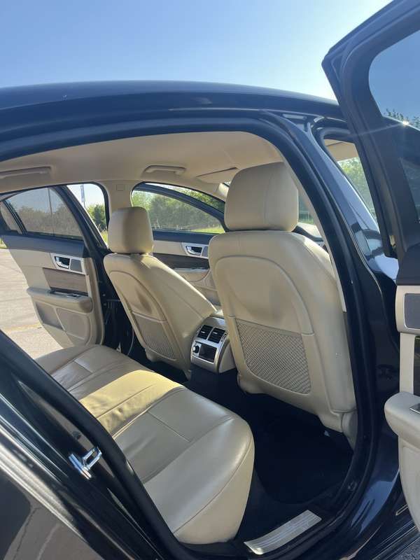 Usata 2012 Jaguar XF S Tre volumi | 8400 € (Molto cara) - Immagine 1/4