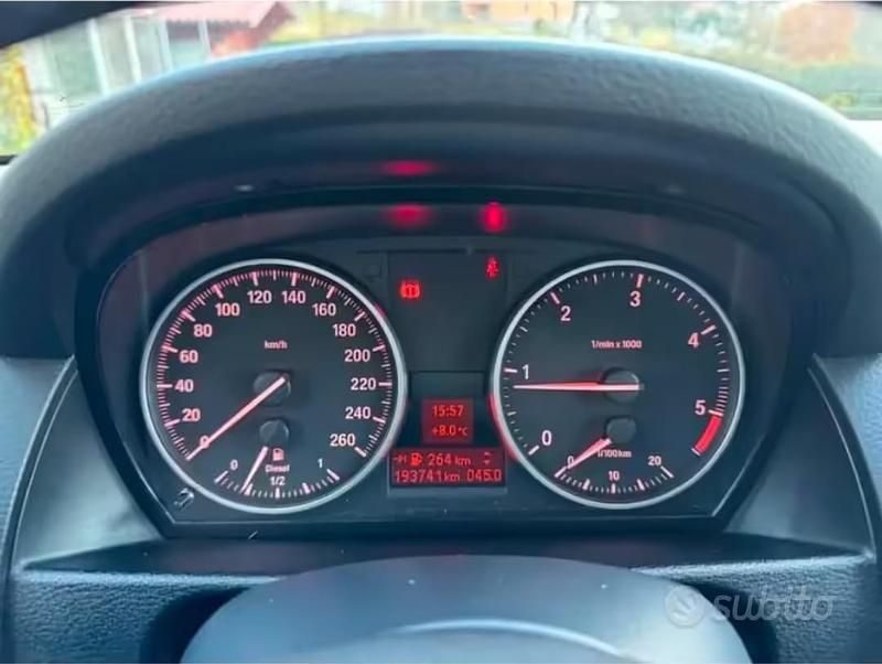 Usata BMW X1 Executive 143 CV (105 kW) 2015 Grigio SUV