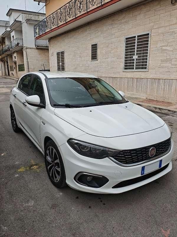 Usata Fiat Tipo Lounge 120 CV (88 kW) 2018 Bianco Berlina