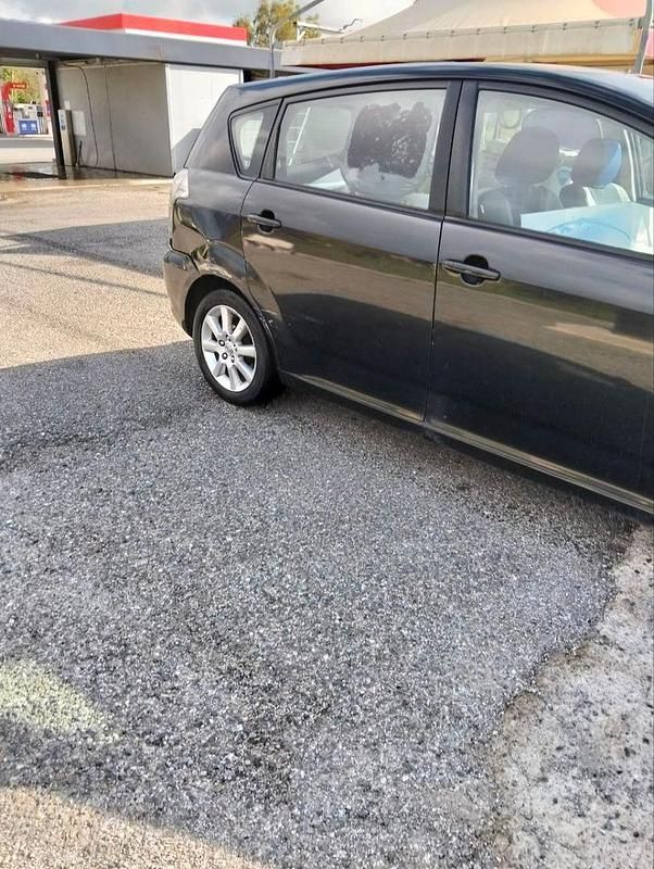 Usata Toyota Corolla Verso 2006 Nero Monovolume