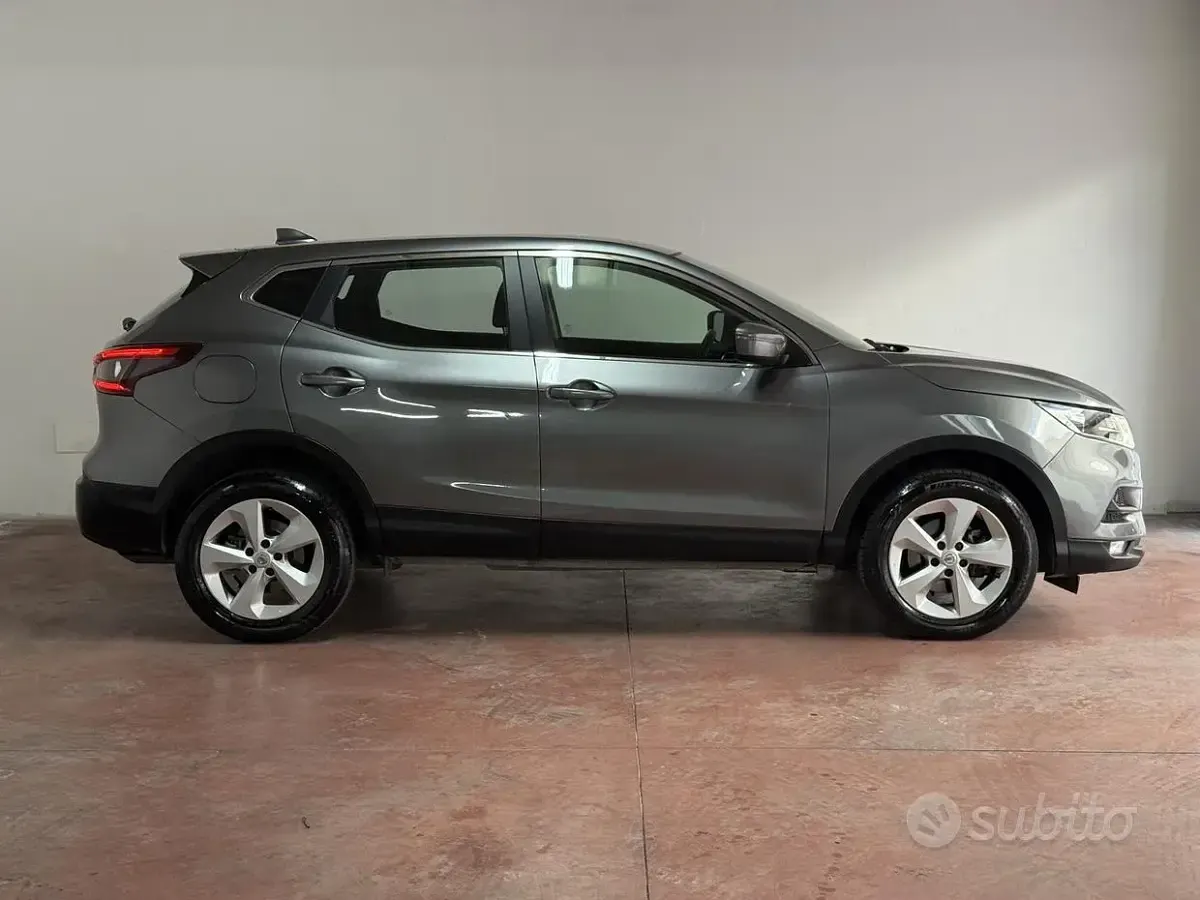 Usata Nissan Qashqai 116 CV (85 kW) 2019 Grigio SUV