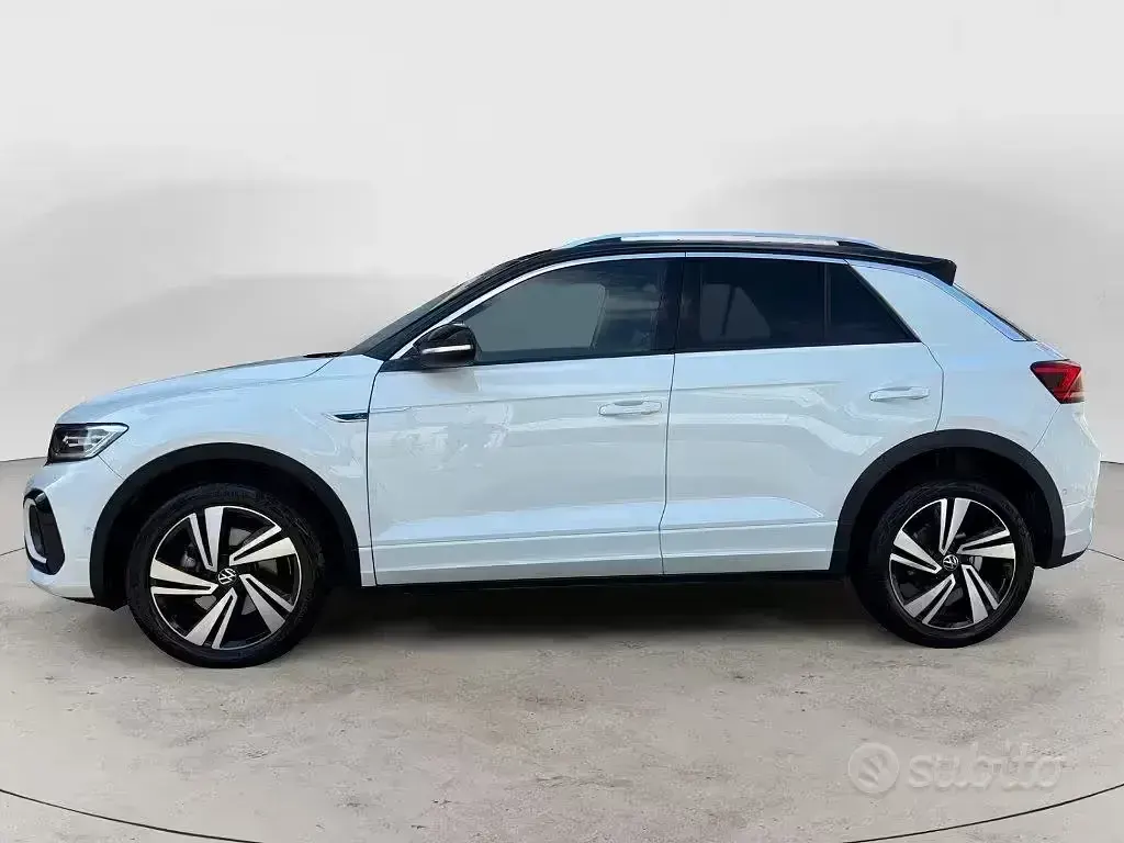 Usata VW T-Roc R-line 150 CV (110 kW) 2022 Bianco pastello SUV