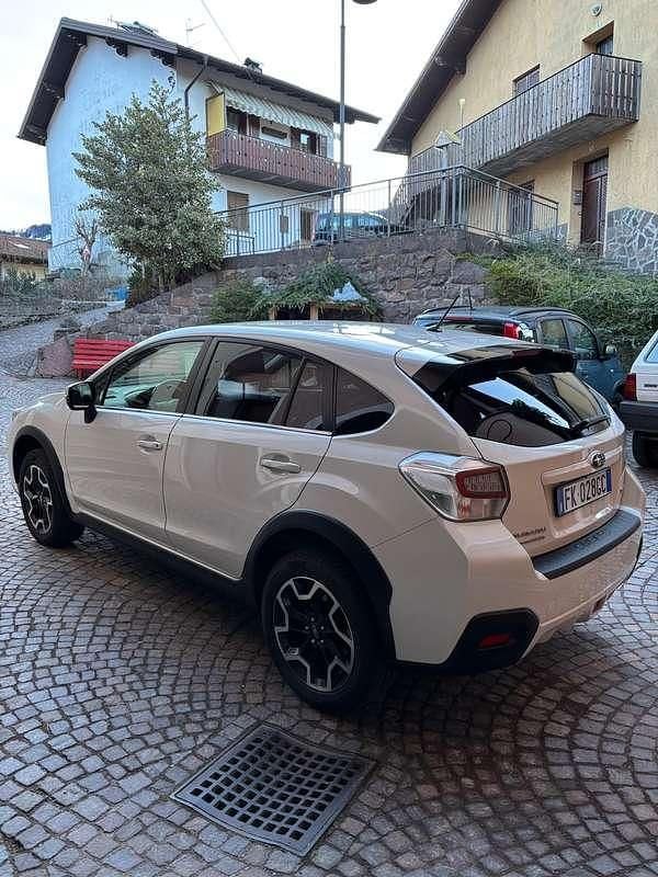 Usata Subaru XV Style 114 CV (83 kW) 2017 Bianco SUV