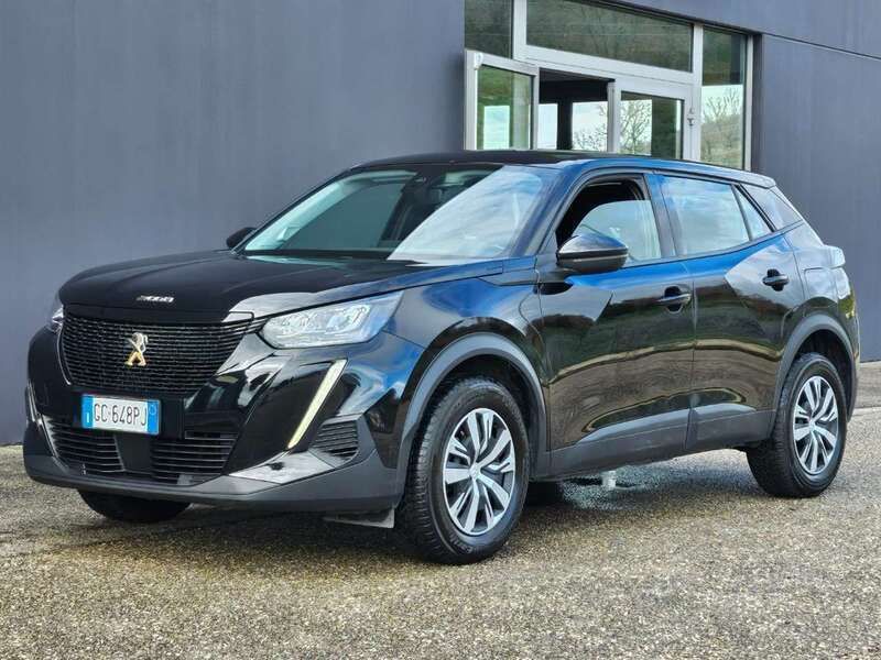 Nero Usata 2020 Peugeot 2008 Active SUV | 16.900 € (Buon prezzo) - Immagine 1/4