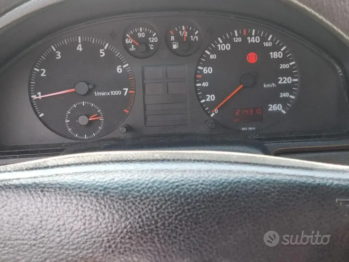 Usata Audi A4 101 CV (74 kW) 1995 Nero Berlina
