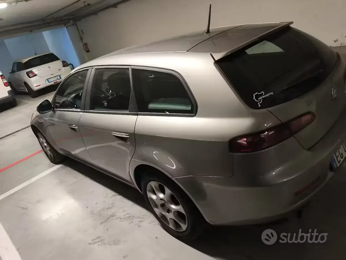 Usata Alfa Romeo 159 150 CV (110 kW) 2009 Grigio Station wagon