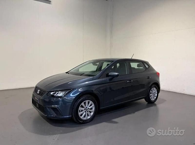 Usata Seat Ibiza Style 95 CV (69 kW) 2025 Grigio Utilitaria