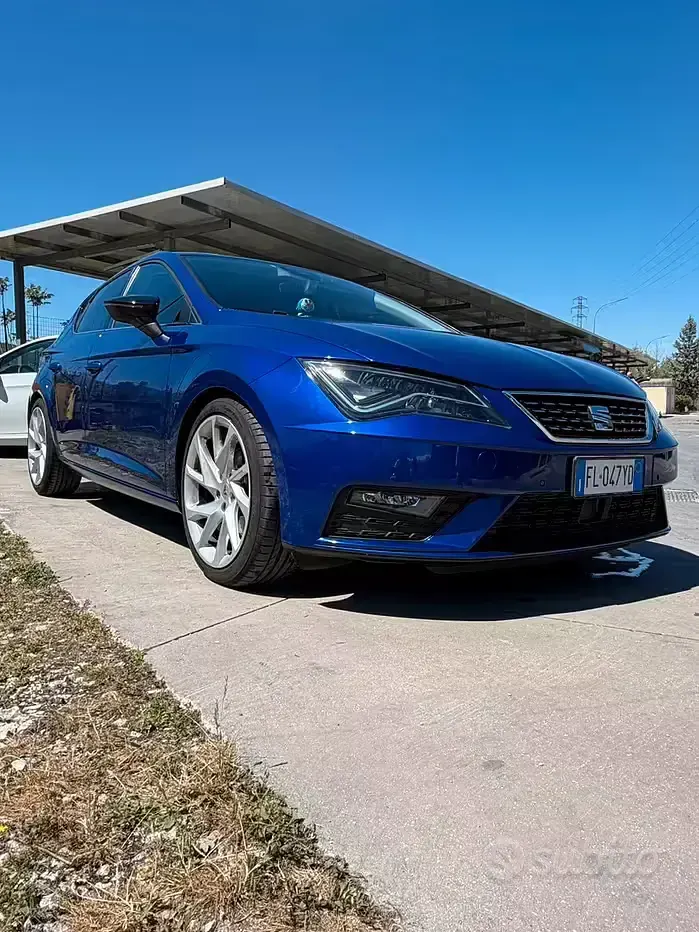 Usata Seat Leon XCELLENCE 150 CV (110 kW) 2017 Bluazzurro Berlina