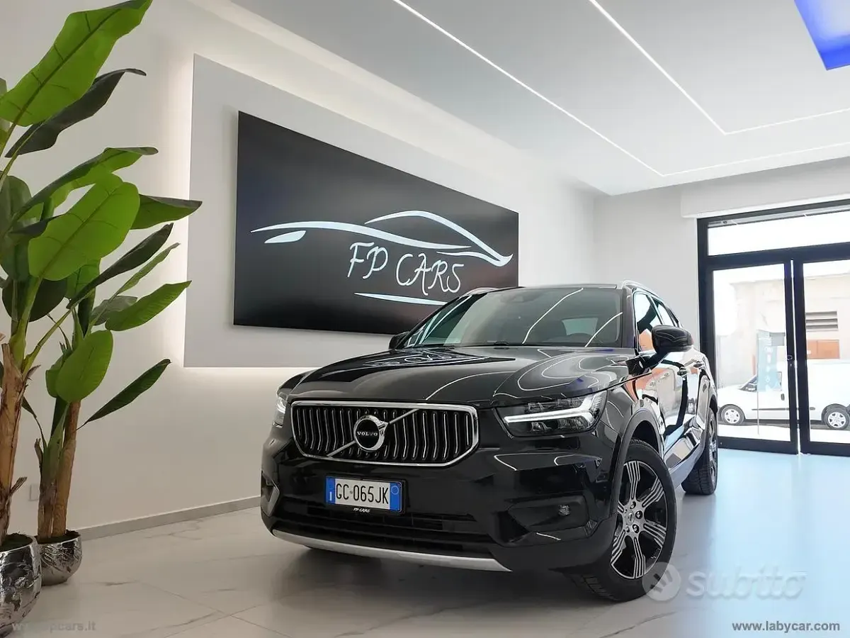 Usata Volvo XC40 Inscription 150 CV (110 kW) 2020 Nero SUV