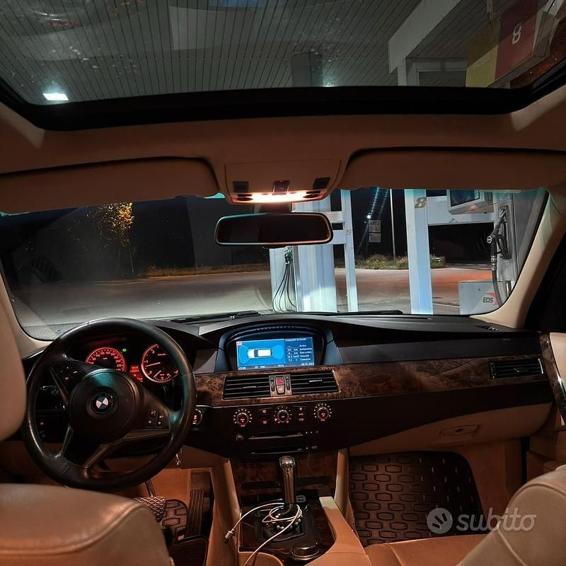 Usata BMW 530 193 CV (141 kW) 2007 Station wagon