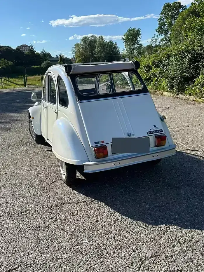 Usata Citroën 2CV 29 CV (21 kW) 1982 Beige Berlina
